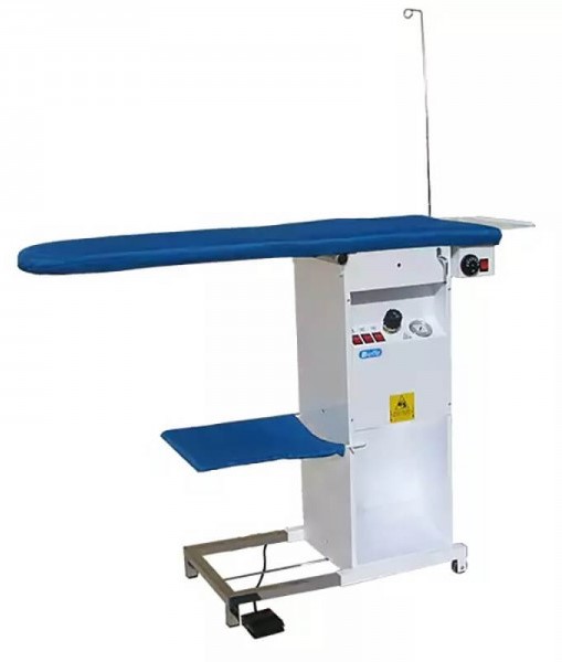 Tavolo stiro professionale riscaldato ed aspirante con caldaia continua bf085